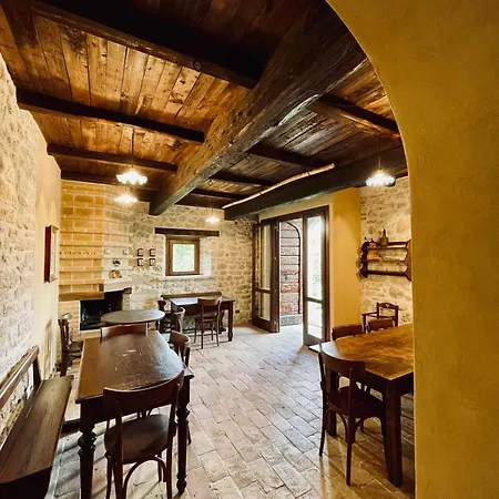 Casale Montebello * Monteleone di Spoleto